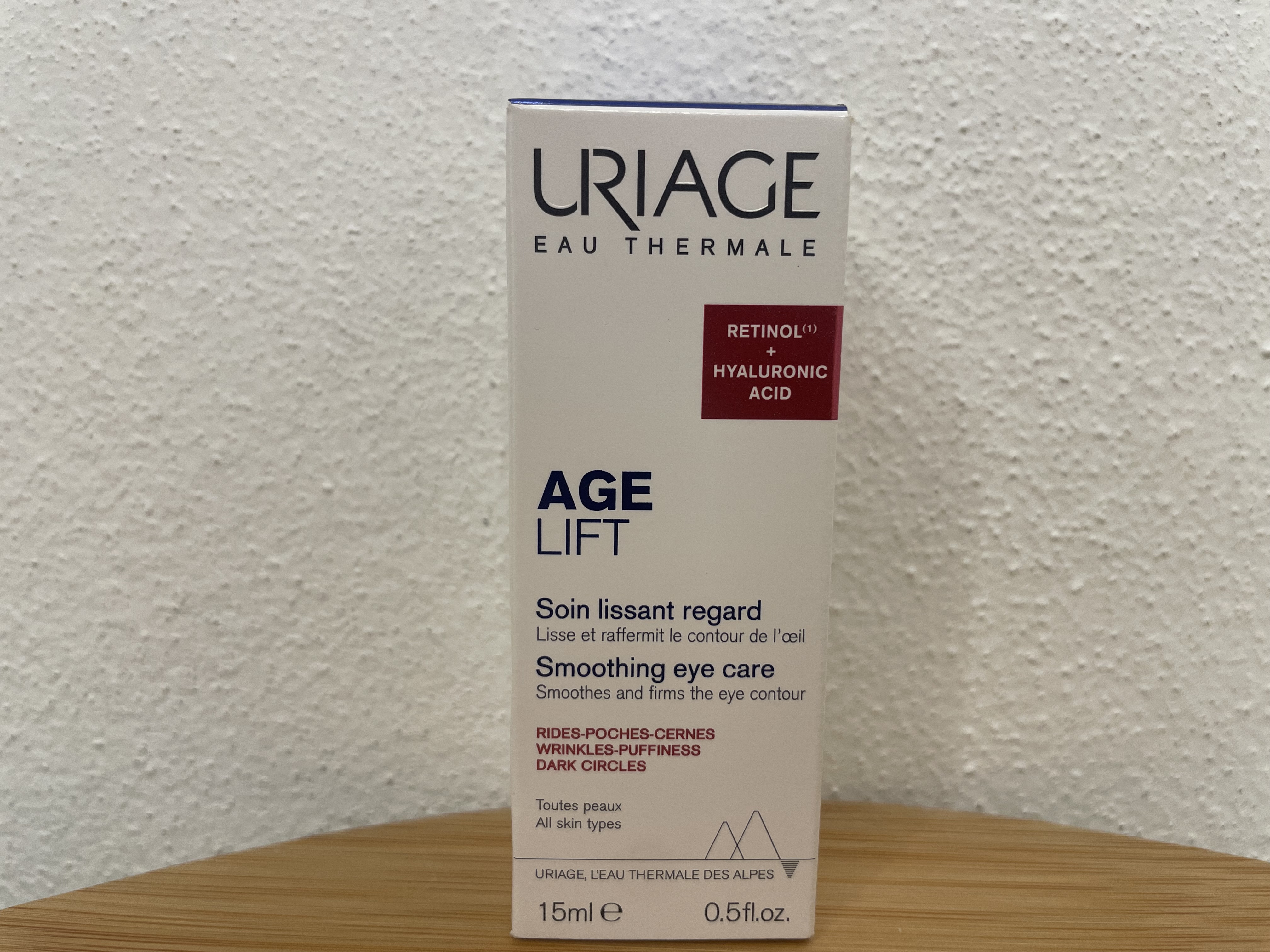 Uriage: Smoothing Eye Care