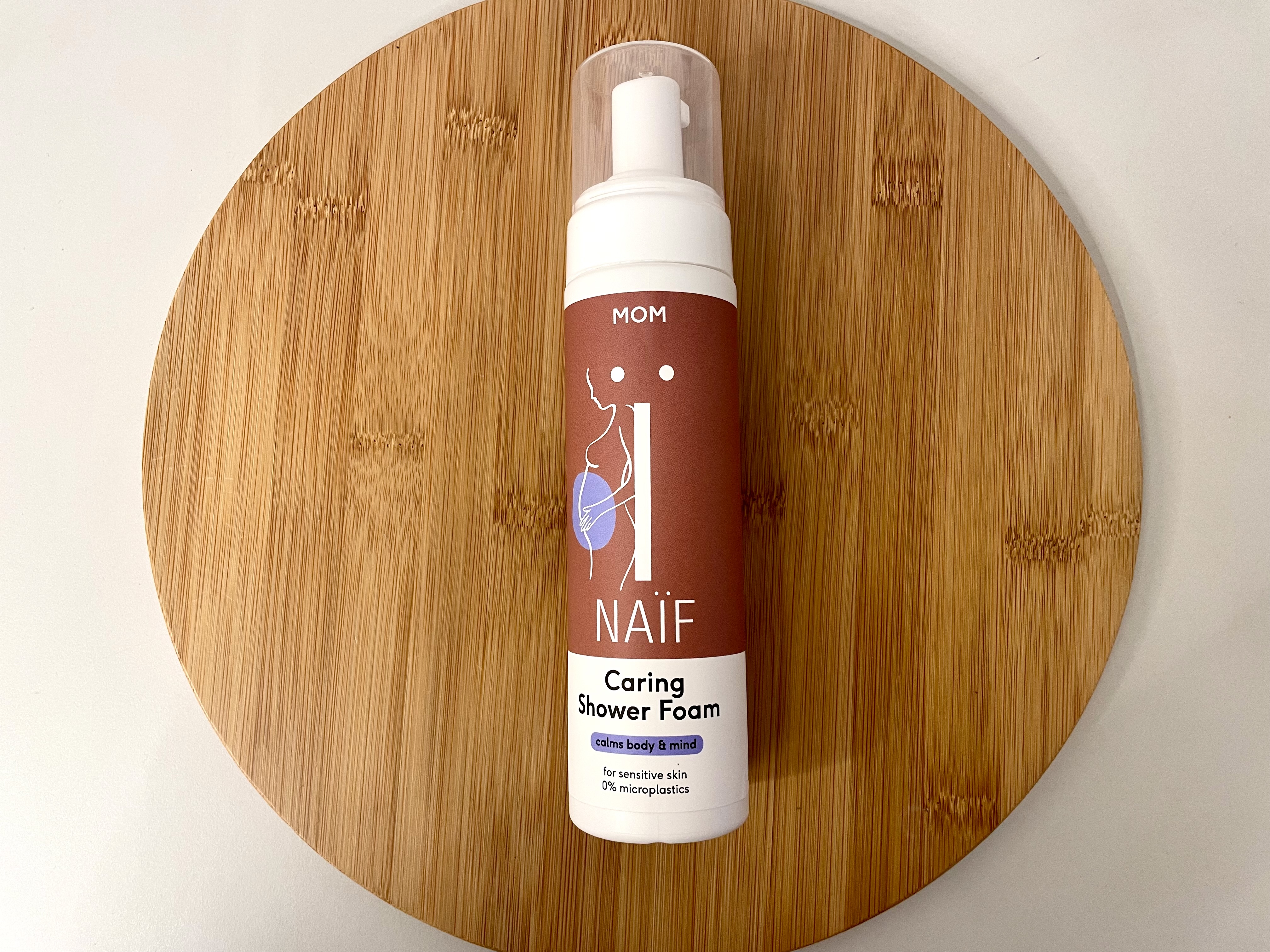 NAIF: Caring Shower Foam